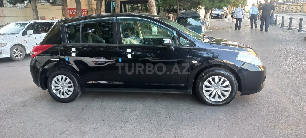 Nissan Tiida