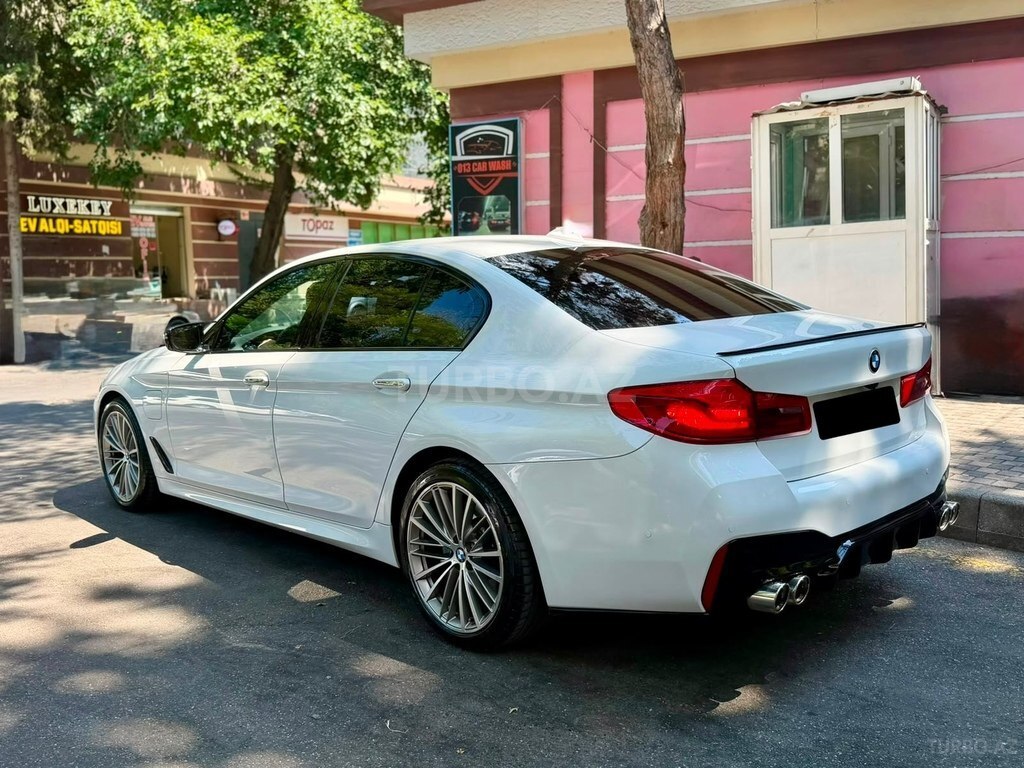 BMW 530e