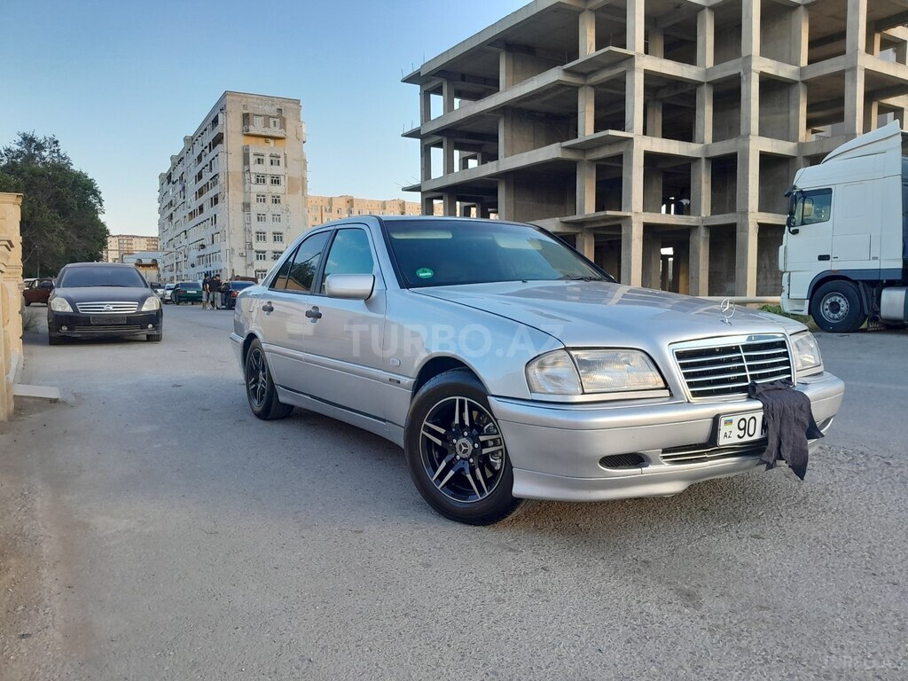 Mercedes C 180