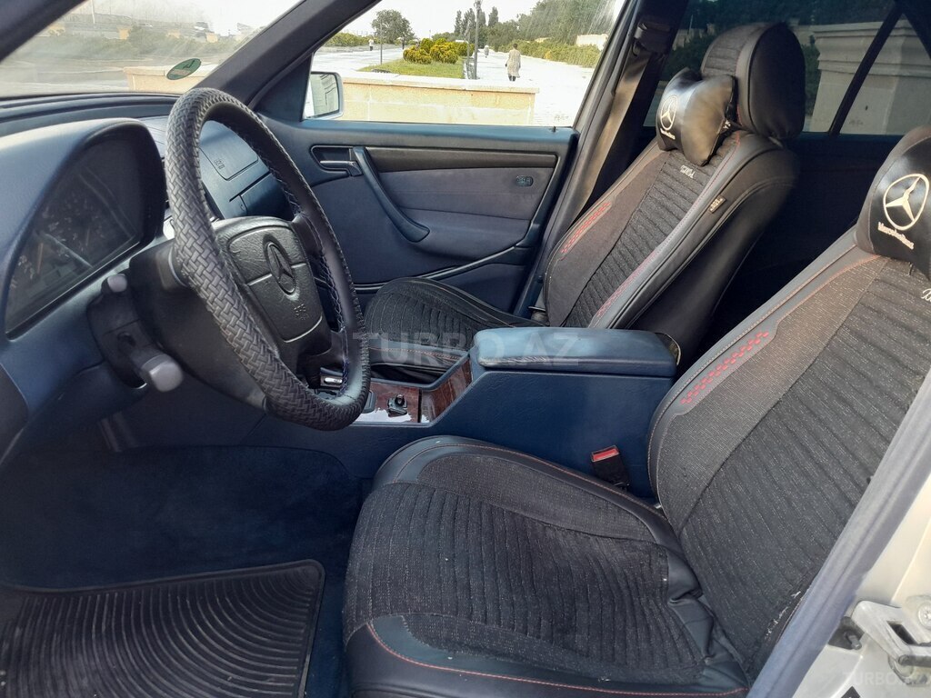 Mercedes C 180