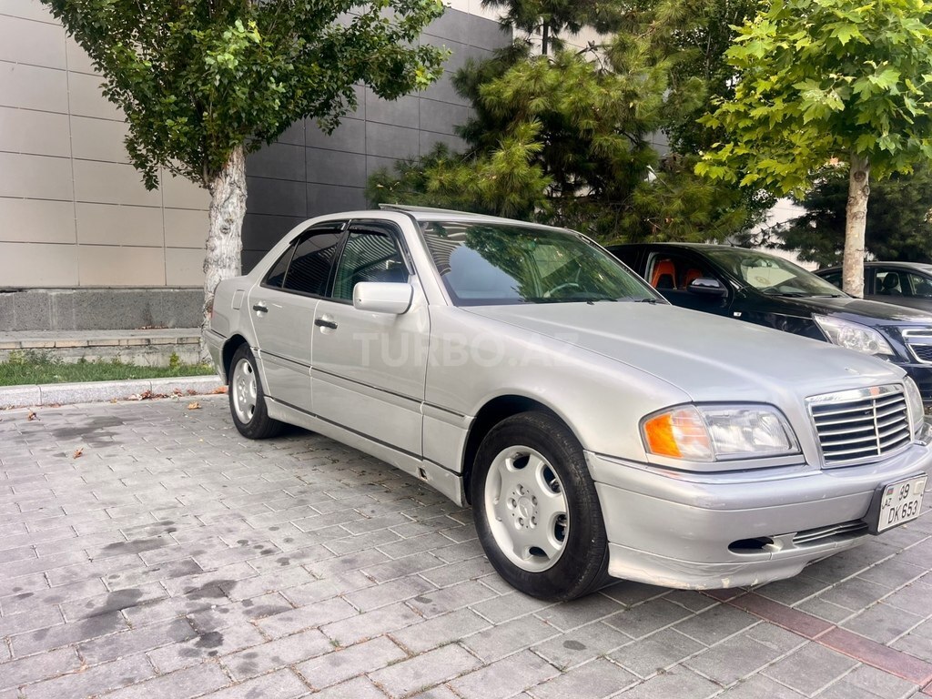 Mercedes C 230
