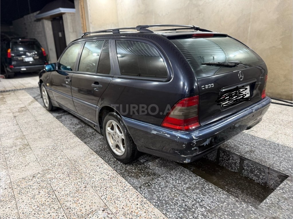Mercedes C 180
