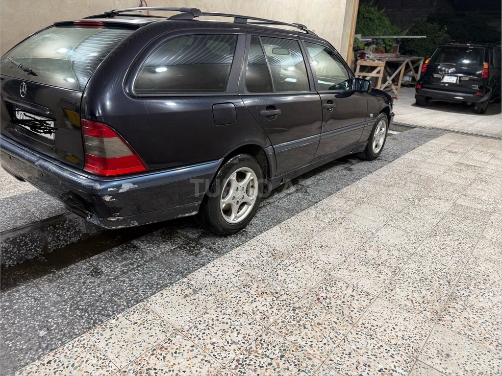 Mercedes C 180