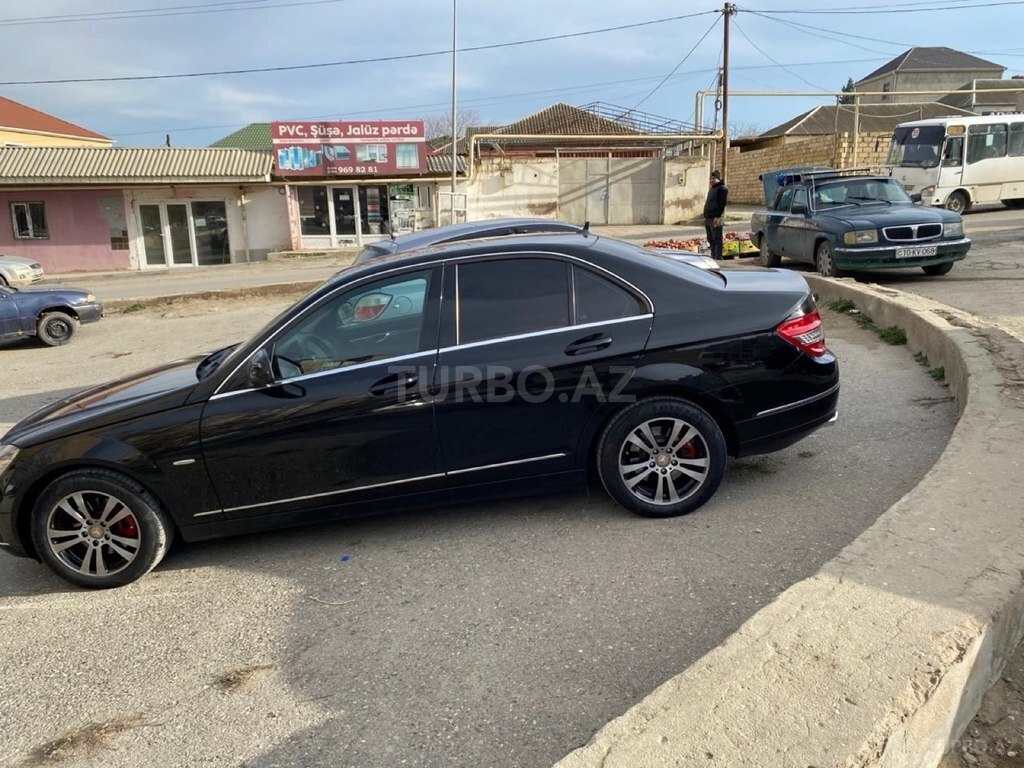 Mercedes C 230