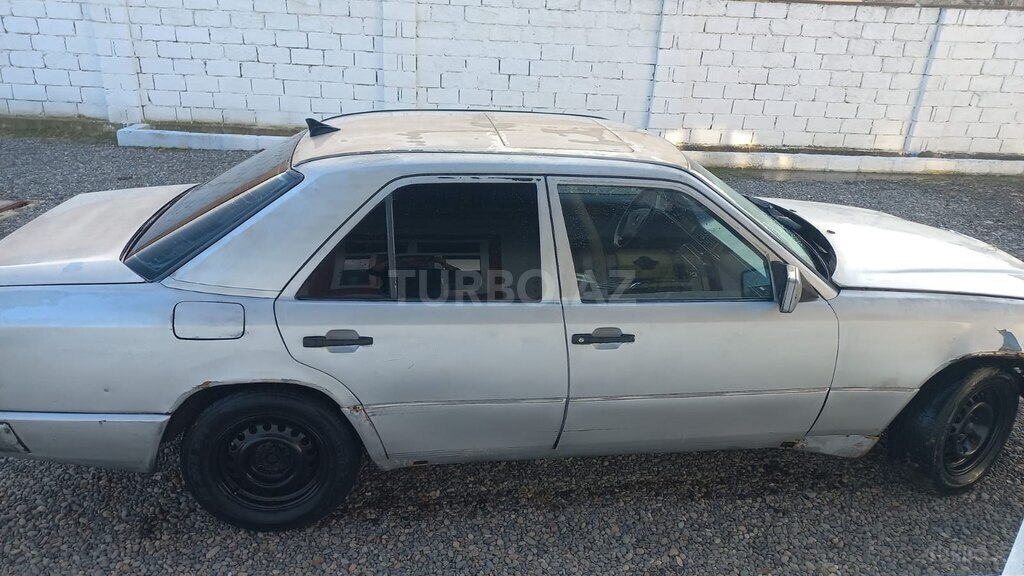 Mercedes 250 D
