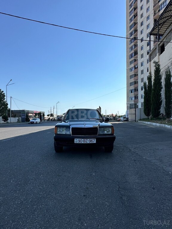Mercedes 190