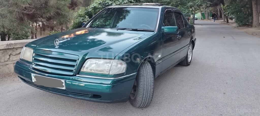 Mercedes C 200