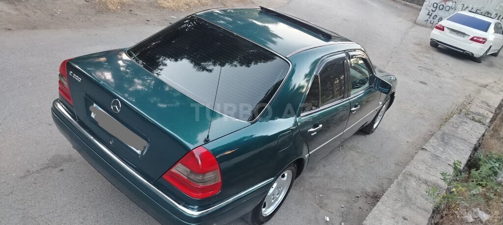 Mercedes C 200