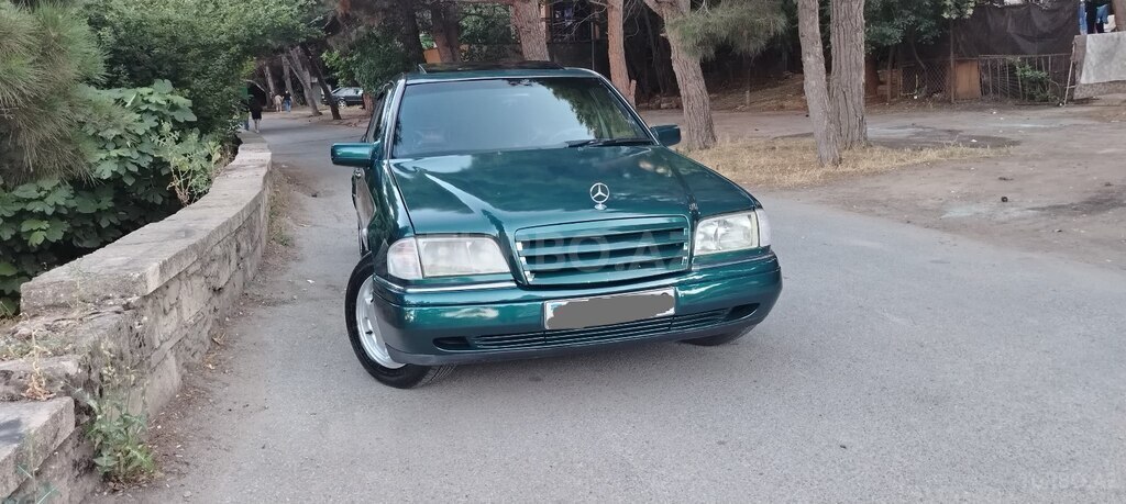 Mercedes C 200