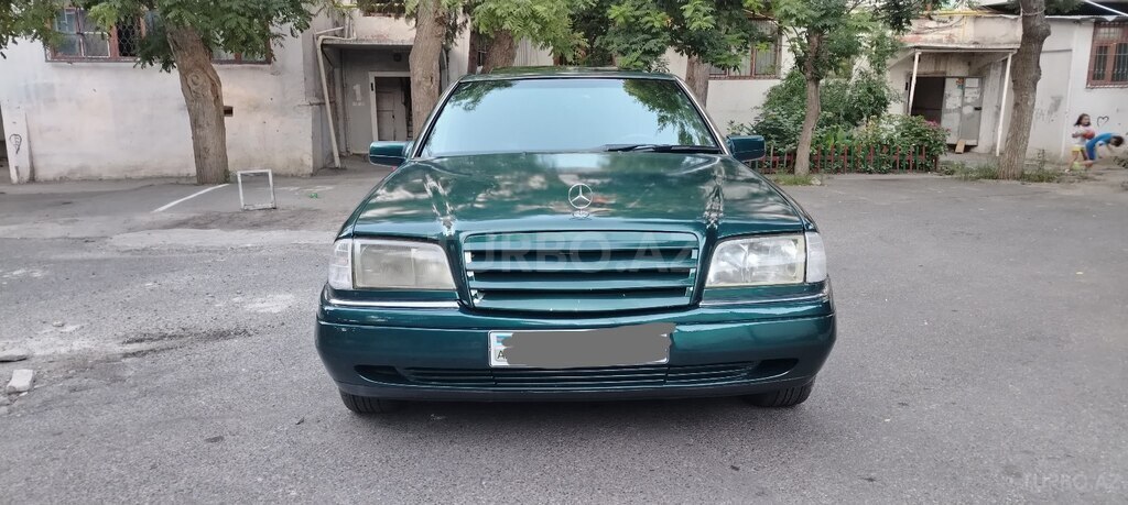 Mercedes C 200