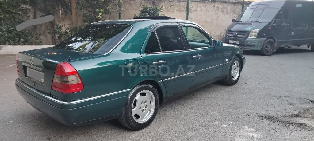 Mercedes C 200