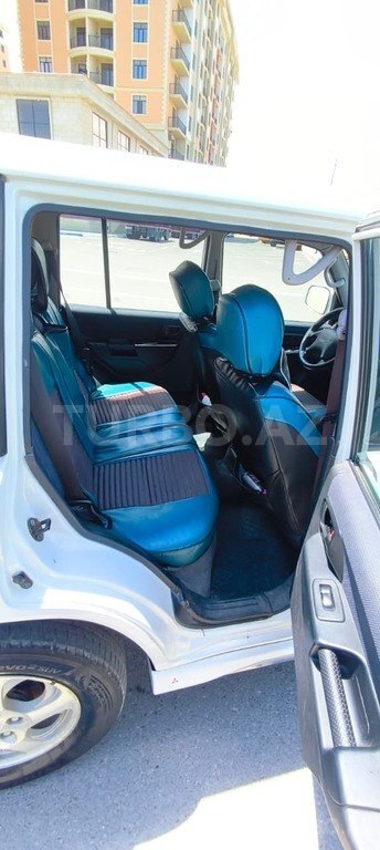 Mitsubishi Pajero io