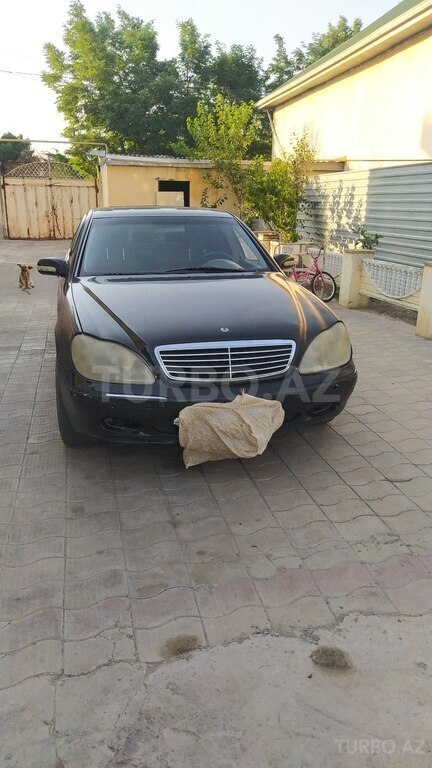 Mercedes S 320