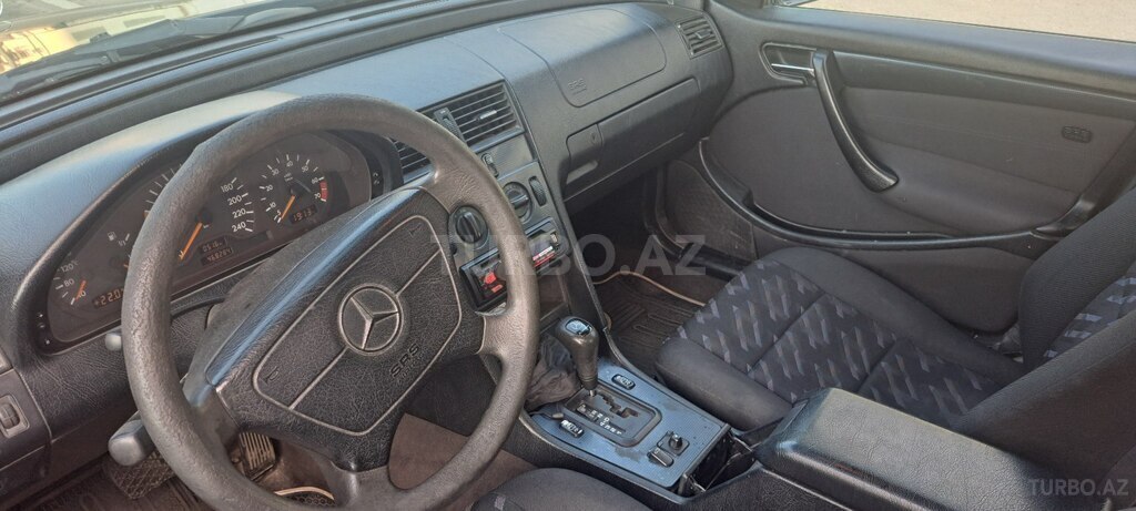 Mercedes C 180