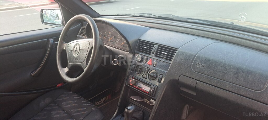 Mercedes C 180