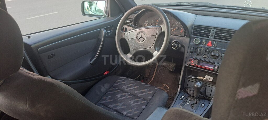 Mercedes C 180