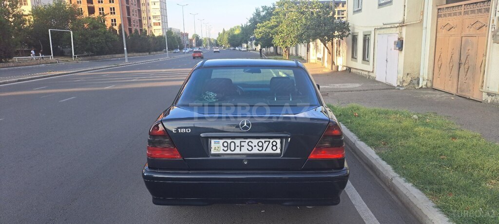 Mercedes C 180