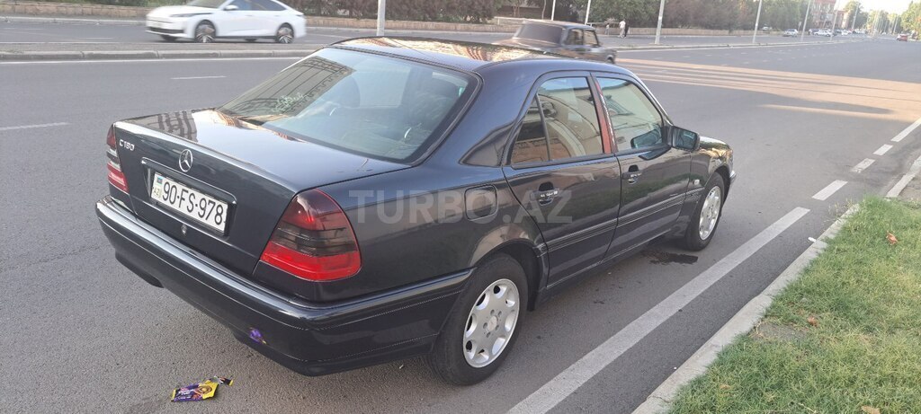 Mercedes C 180
