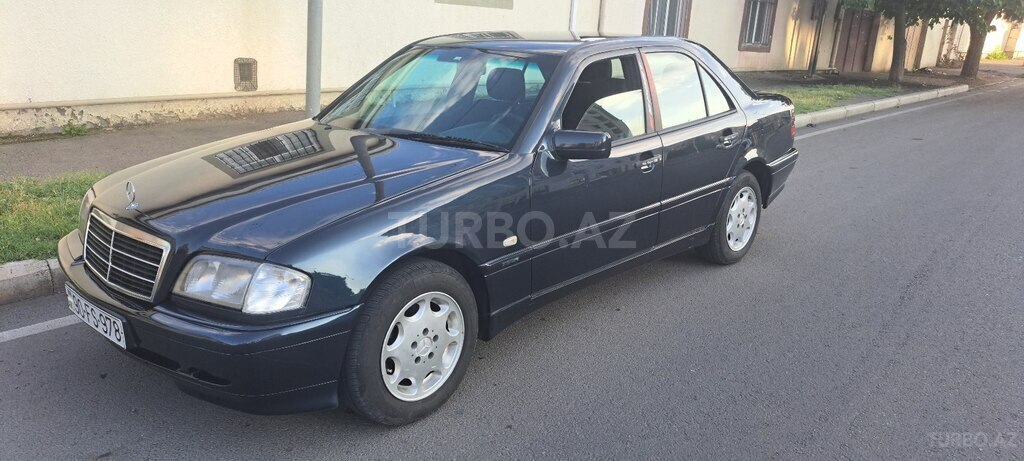 Mercedes C 180