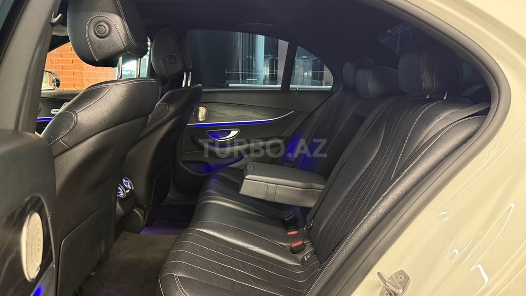 Mercedes E 200 4MATIC