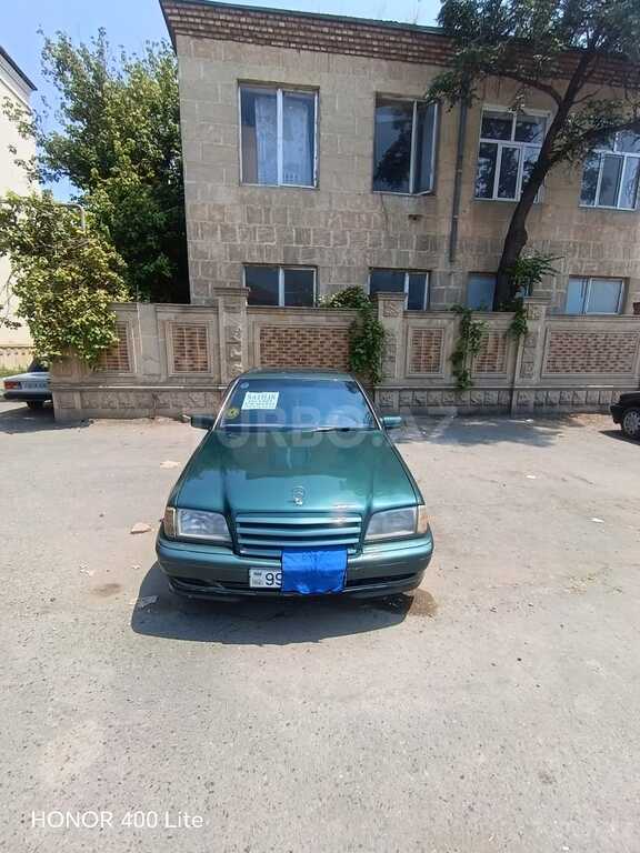 Mercedes C 180