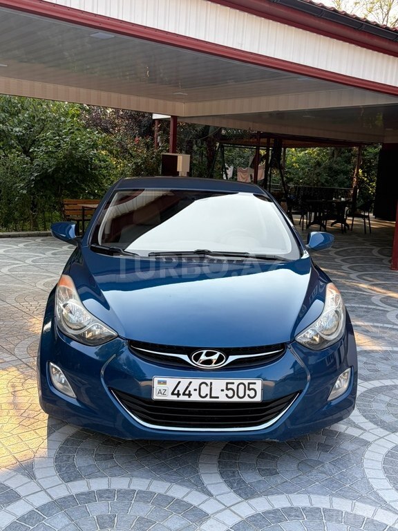 Hyundai Elantra