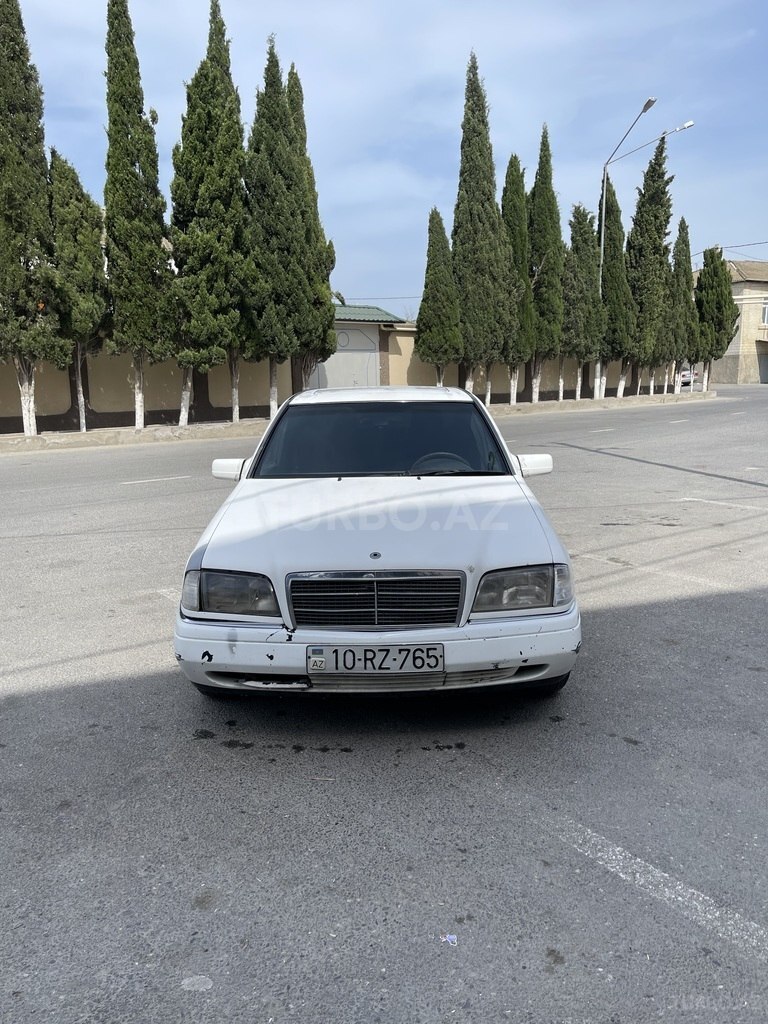 Mercedes C 180