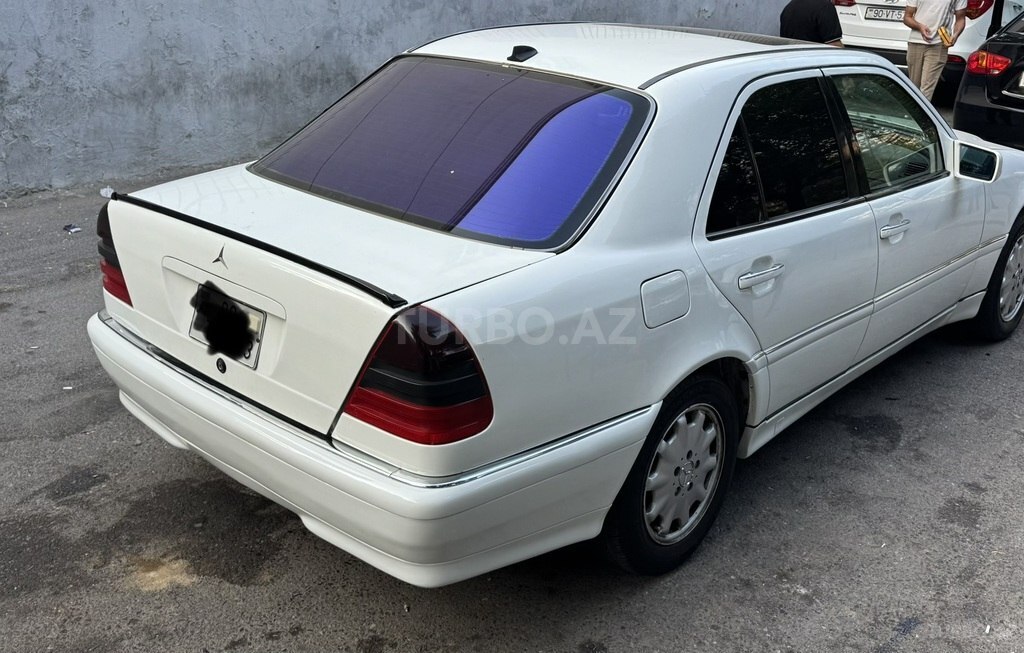 Mercedes C 230