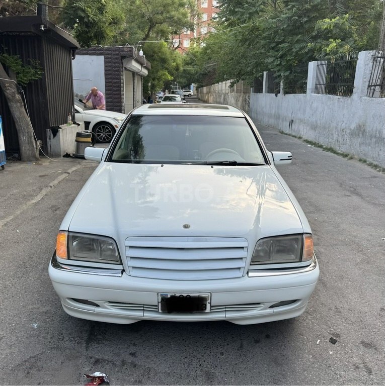 Mercedes C 230