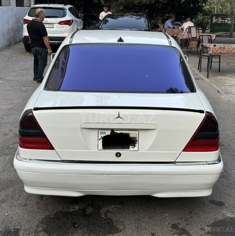 Mercedes C 230