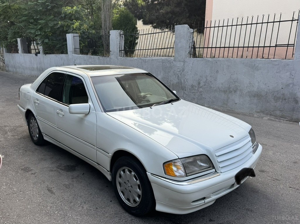 Mercedes C 230