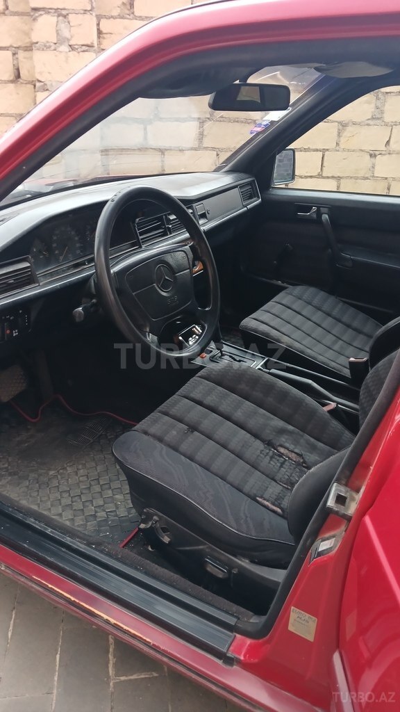Mercedes 190