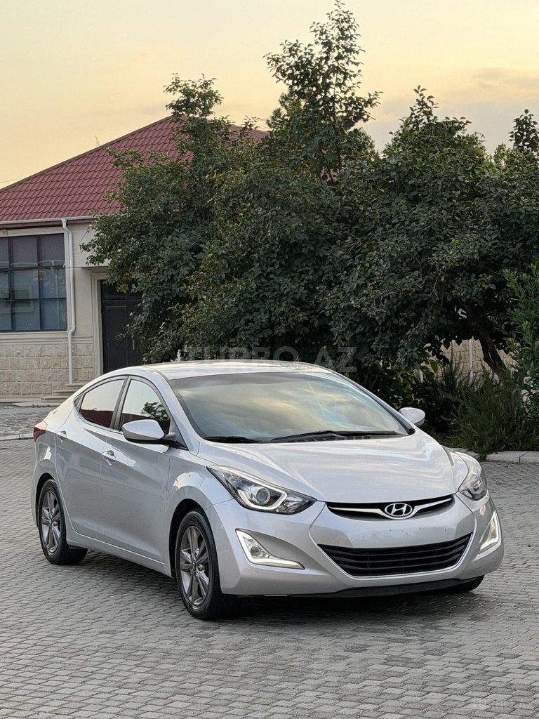 Hyundai Elantra
