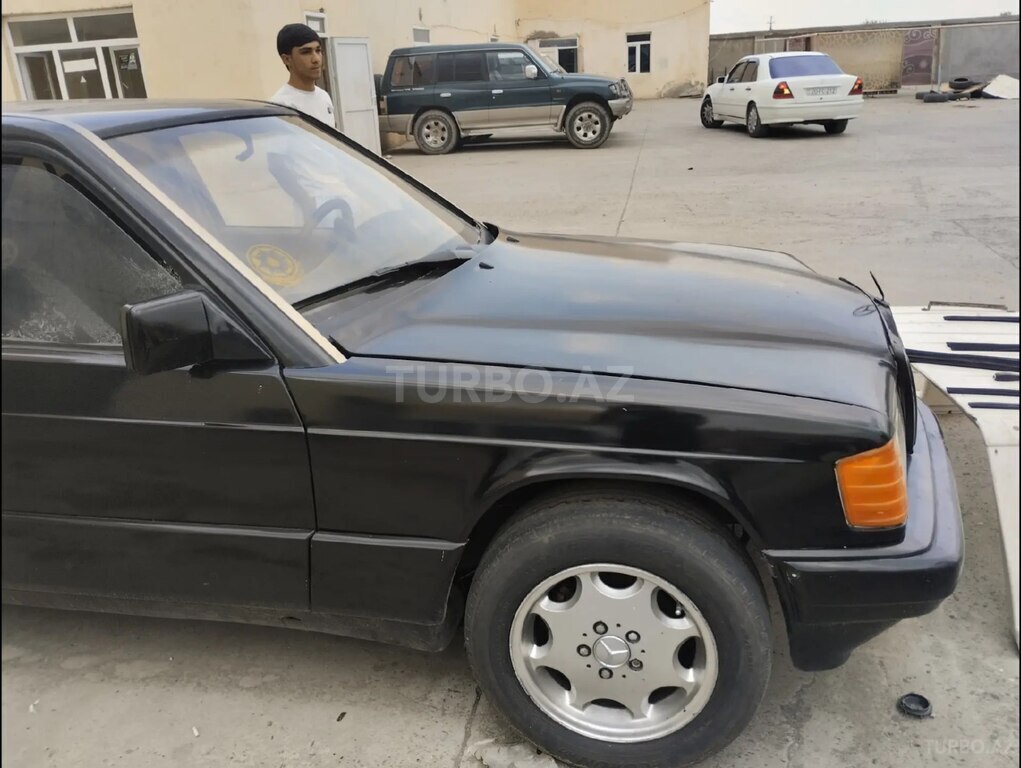 Mercedes 190