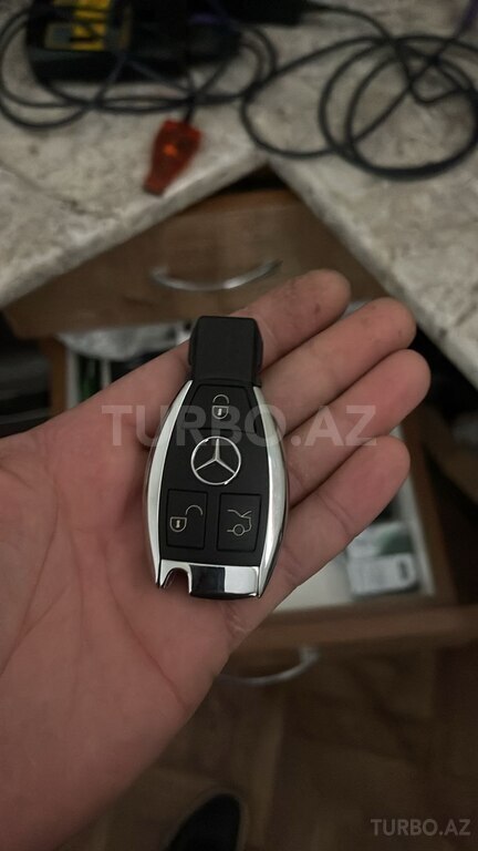 Mercedes C 200