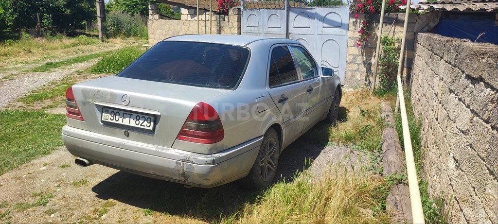 Mercedes C 220