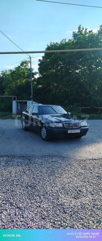Mercedes C 200