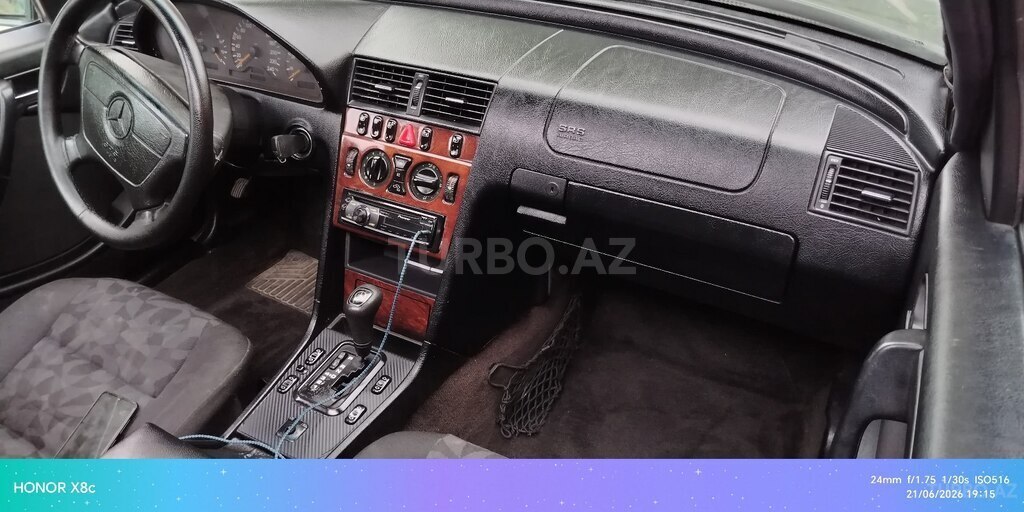Mercedes C 200