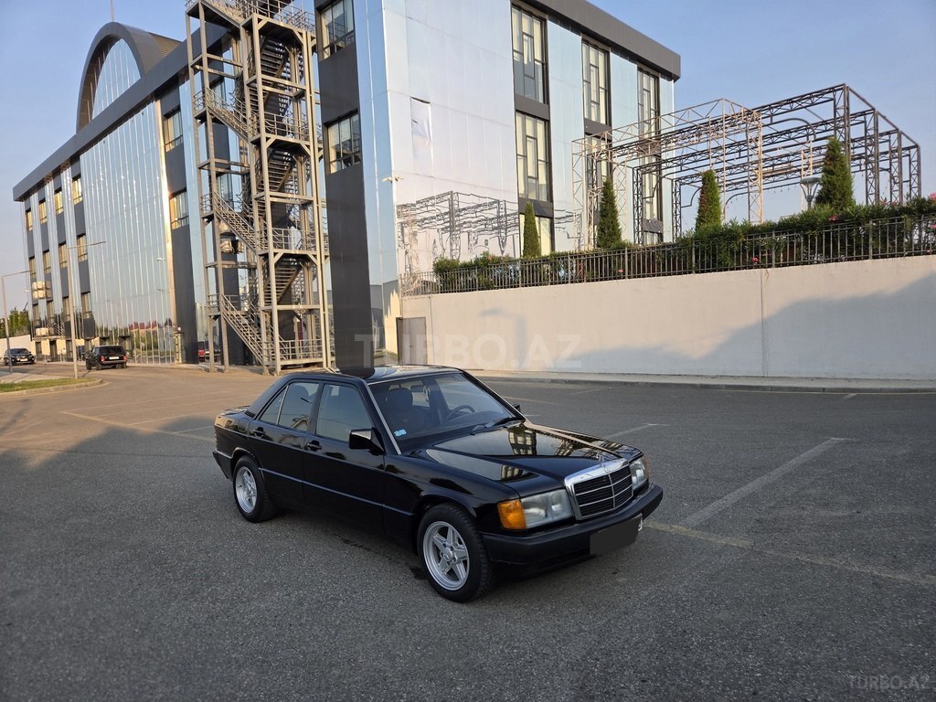 Mercedes 190