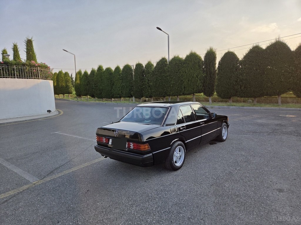 Mercedes 190
