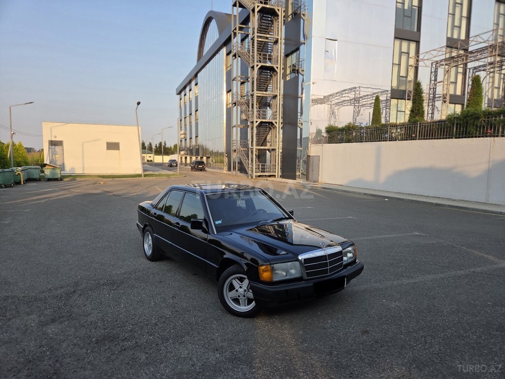 Mercedes 190