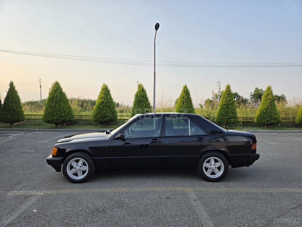 Mercedes 190