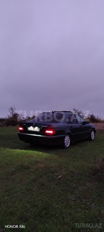 Mercedes C 200