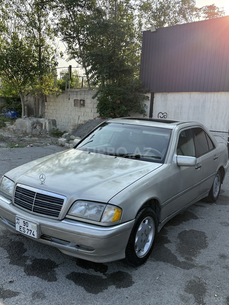 Mercedes C 230