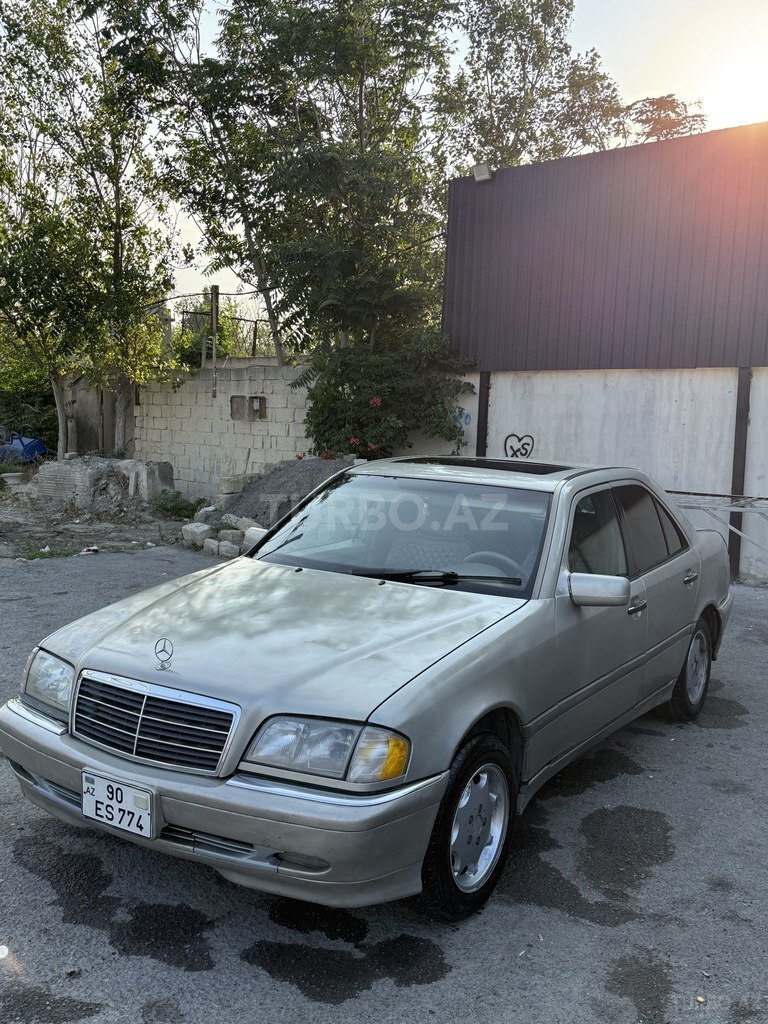 Mercedes C 230