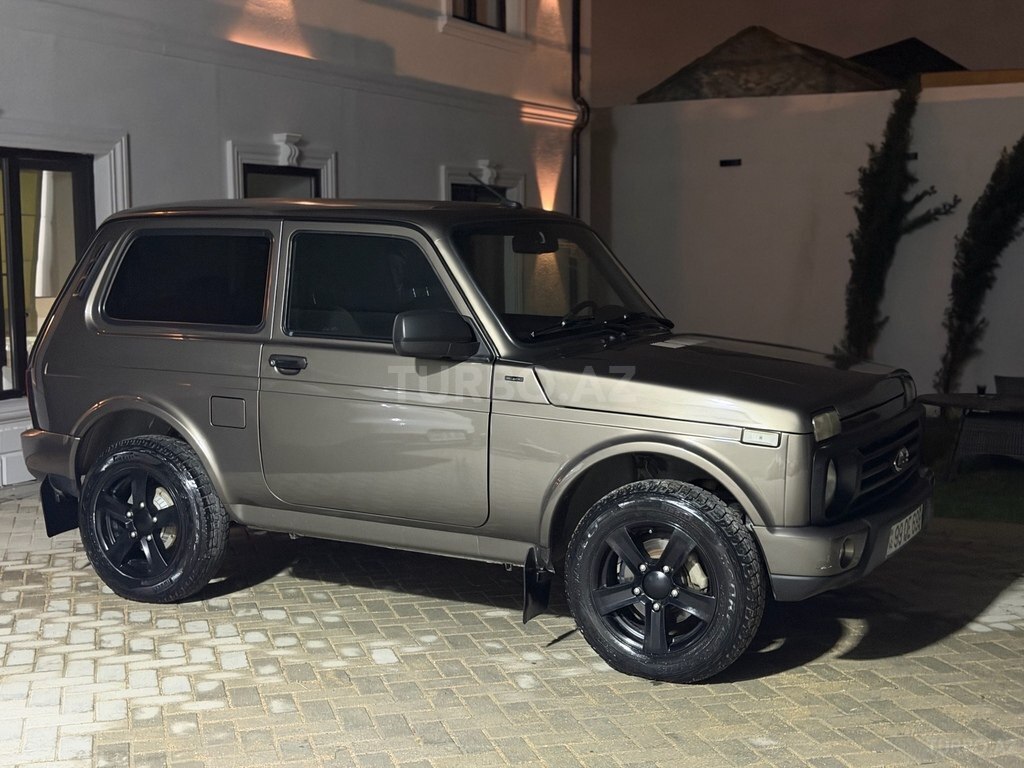 LADA (VAZ) Niva