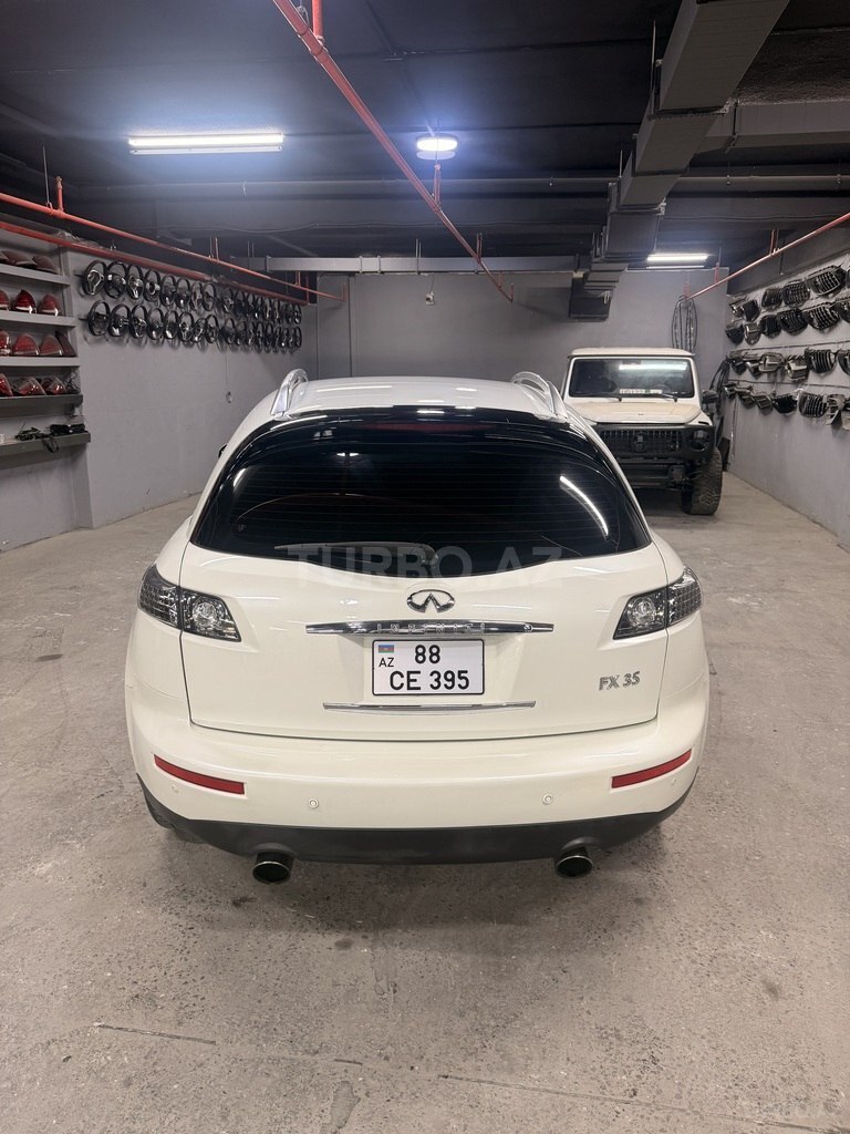 Infiniti FX35