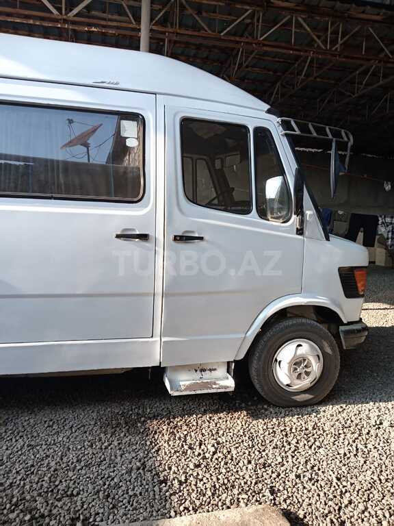 Mercedes 410 D