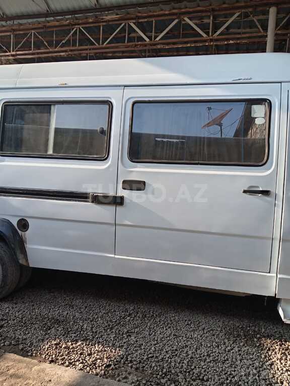 Mercedes 410 D