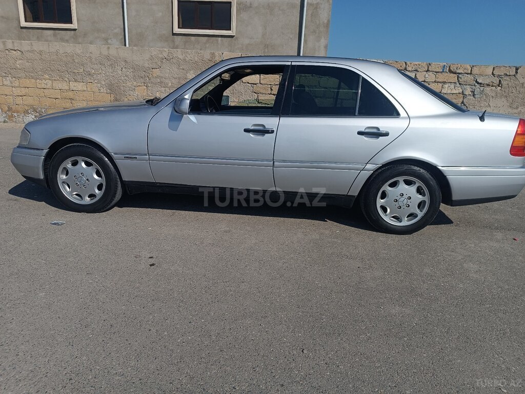 Mercedes C 220